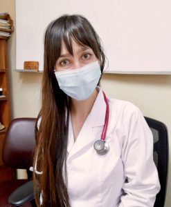 Incorporación de ex-alumna como docente de medicina interna